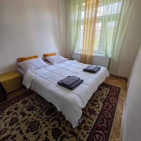 Live Bosnian Life Apartmán *